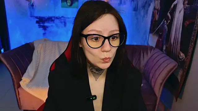 VeliraBraitberg online show from 19, 4, 2026