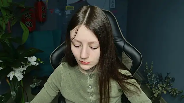 Snapshot of VeliraBraitberg chatting on 8, 2, 2025 VeliraBraitberg online show from 8, 2, 2025