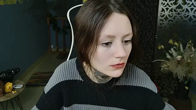 Snapshot of VeliraBraitberg chatting on 2, 3, 2025 VeliraBraitberg online show from 2, 3, 2025