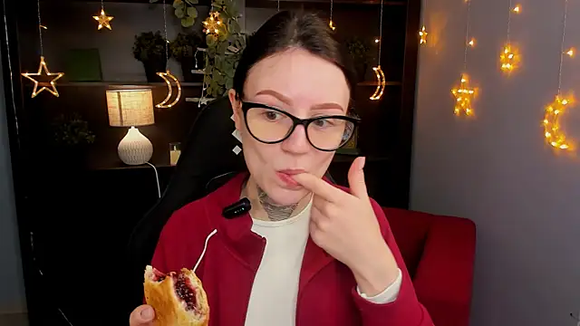 VeliraBraitberg online show from 12, 4, 2026