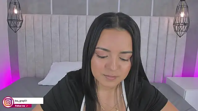 lea gray online show from 11, 11, 2025