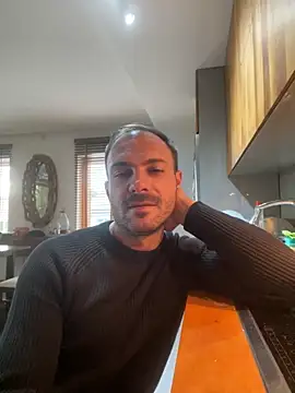 Adventurehotman online show from 4, 10, 2025