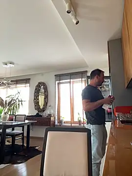 Adventurehotman online show from 10, 9, 2025