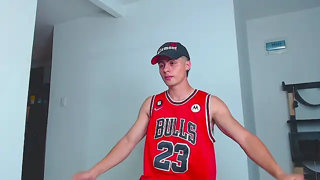 Stiven CL online show from 9, 9, 2025