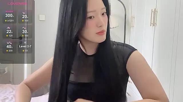 rose-u online show from 5, 11, 2025