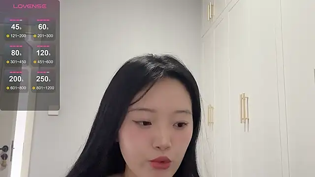 rose-u online show from 3, 10, 2025