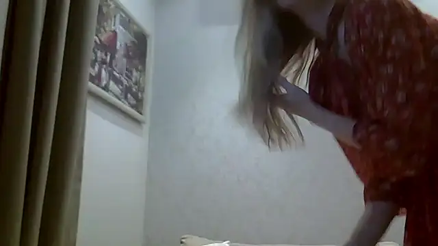 ZarinaSwift online show from 7, 10, 2025