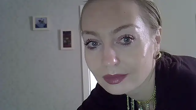 ZarinaSwift online show from 22, 9, 2025