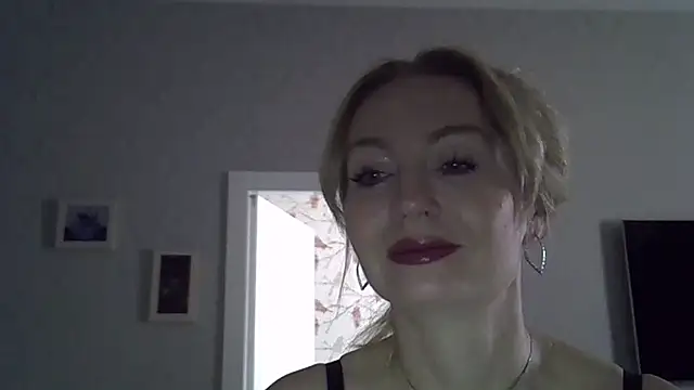 ZarinaSwift online show from 23, 9, 2025