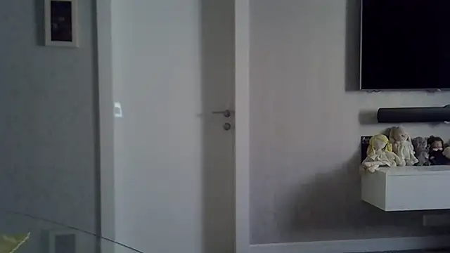 ZarinaSwift online show from 10, 11, 2025