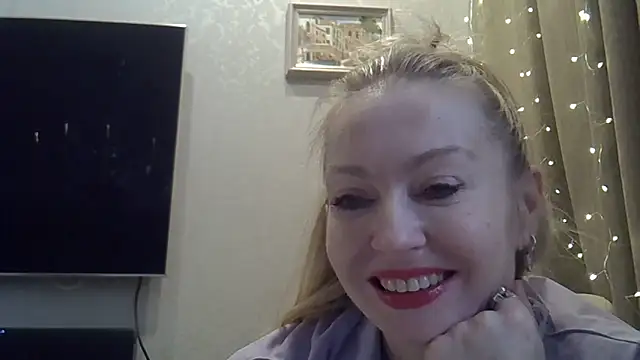 Snapshot of ZarinaSwift chatting on 15, 2, 2026 ZarinaSwift online show from 15, 2, 2026