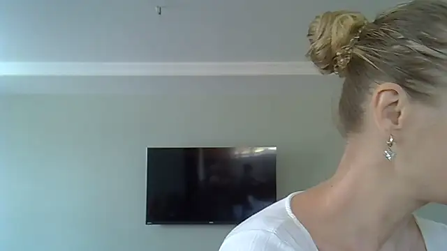 Snapshot of ZarinaSwift chatting on 11, 7, 2026 ZarinaSwift online show from 11, 7, 2026
