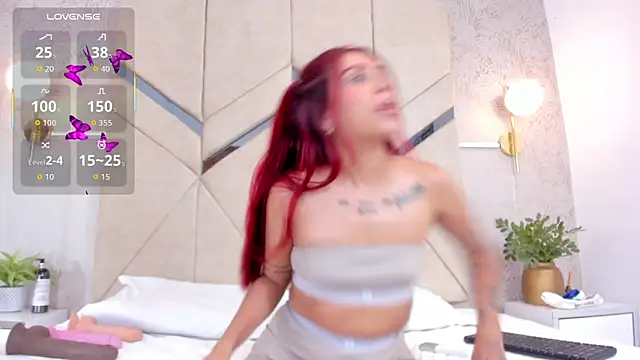 LiaVelez online show from 4, 10, 2025