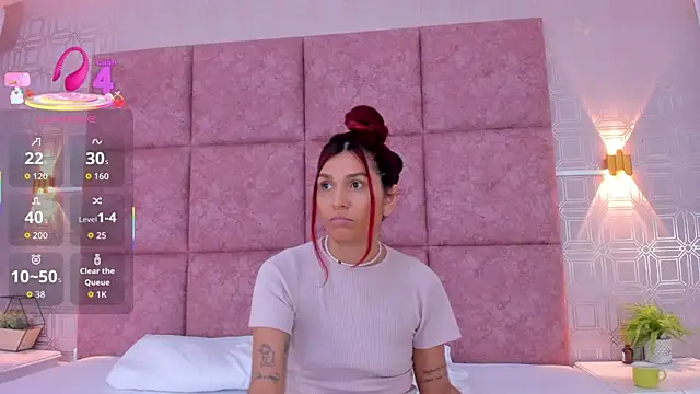 LiaVelez online show from 9, 2, 2026