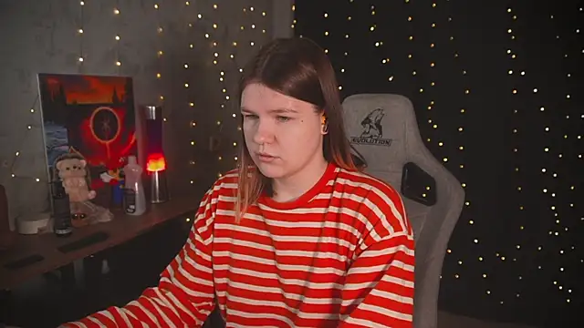 cuteamberlyyy online show from 28, 10, 2025