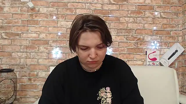 Amelia Kiss  online show from 13, 3, 2026