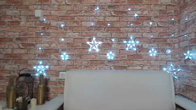 Amelia Kiss  online show from 10, 3, 2025