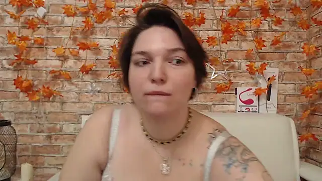 Amelia Kiss  online show from 1, 12, 2025