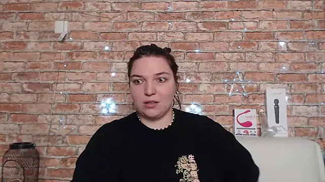 Amelia Kiss  online show from 19, 9, 2025