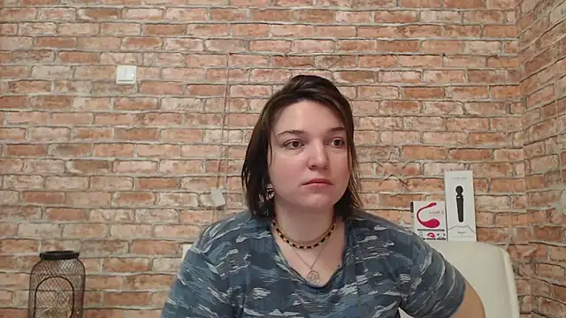 Amelia Kiss  online show from 25, 10, 2025