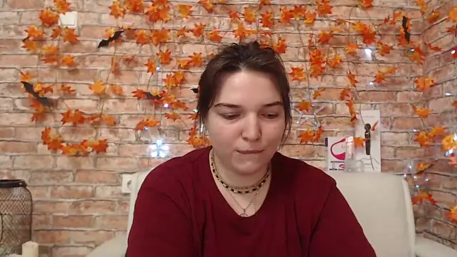 Amelia Kiss  online show from 5, 11, 2025