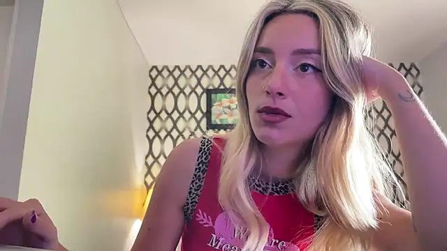 SirenaBelle online show from 9, 3, 2025