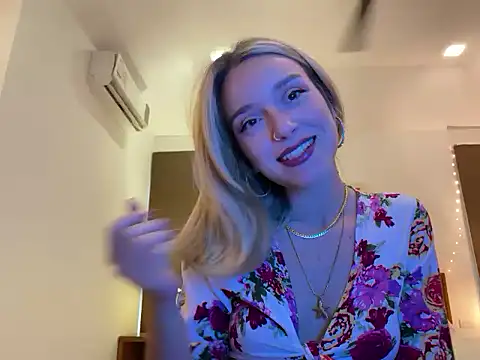 SirenaBelle online show from 9, 9, 2025