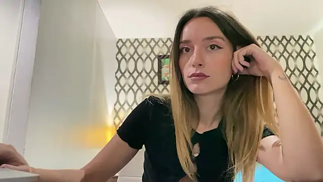 SirenaBelle online show from 12, 2, 2025