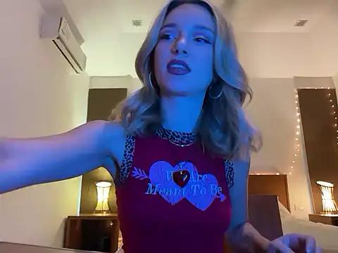 SirenaBelle online show from 23, 9, 2025