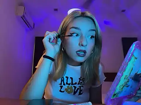 SirenaBelle online show from 8, 10, 2025