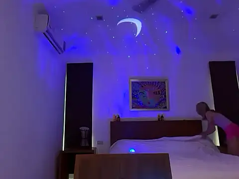 SirenaBelle online show from 9, 10, 2025