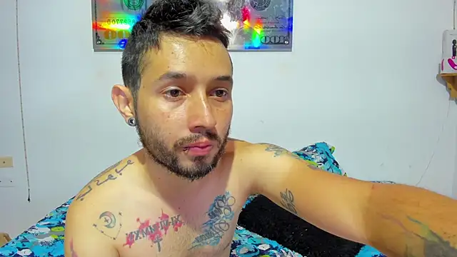 Snapshot of Bad_Couple_1 chatting on 6, 2, 2025 Bad Couple 1 online show from 6, 2, 2025