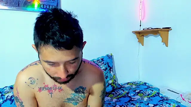 Snapshot of Bad_Couple_1 chatting on 13, 2, 2025 Bad Couple 1 online show from 13, 2, 2025