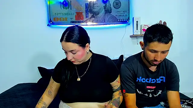 Snapshot of Bad_Couple_1 chatting on 23, 3, 2025 Bad Couple 1 online show from 23, 3, 2025