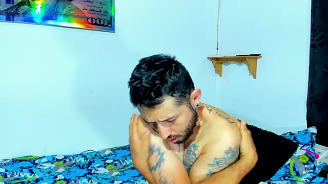 Snapshot of Bad_Couple_1 chatting on 14, 2, 2025 Bad Couple 1 online show from 14, 2, 2025