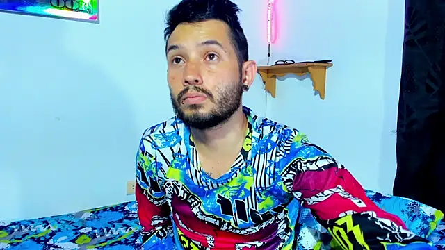 Snapshot of Bad_Couple_1 chatting on 12, 2, 2025 Bad Couple 1 online show from 12, 2, 2025