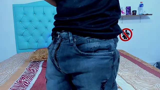 Snapshot of Bad_Couple_1 chatting on 16, 10, 2025 Bad Couple 1 online show from 16, 10, 2025