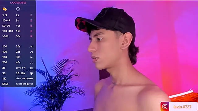 Levin Hikaru online show from 3, 10, 2025