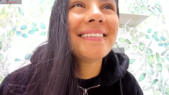 atilanadiaz7 online show from 7, 3, 2025