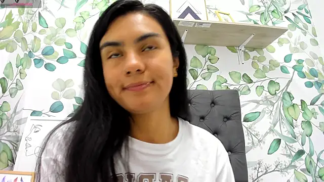 atilanadiaz7 online show from 13, 3, 2025