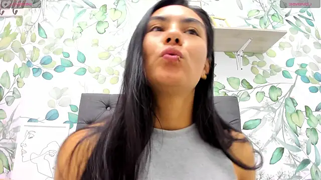 atilanadiaz7 online show from 3, 3, 2025