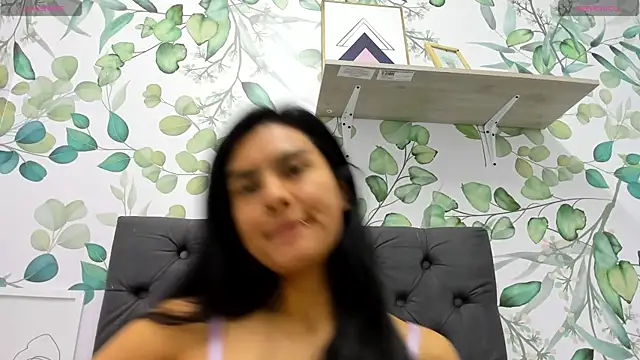 atilanadiaz7 online show from 27, 2, 2025