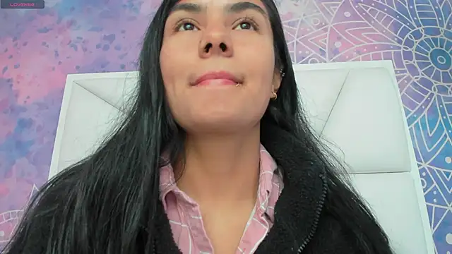 atilanadiaz7 online show from 18, 9, 2025