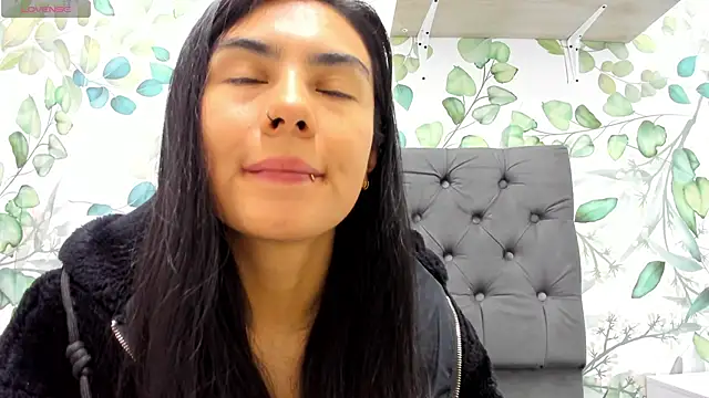 atilanadiaz7 online show from 7, 3, 2025