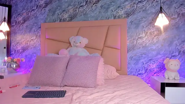 Snapshot of _Hollywood_1 chatting on 17, 10, 2025 Hollywood 1 online show from 17, 10, 2025