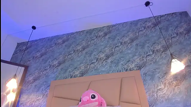 Snapshot of _Hollywood_1 chatting on 11, 11, 2025 Hollywood 1 online show from 11, 11, 2025