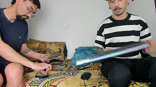 Aaron BigDickxxx online show from 31, 3, 2026