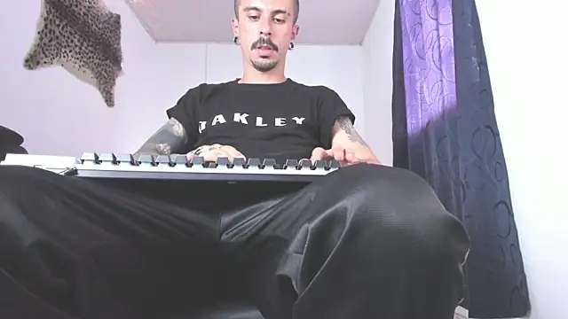 Aaron BigDickxxx online show from 1, 6, 2026