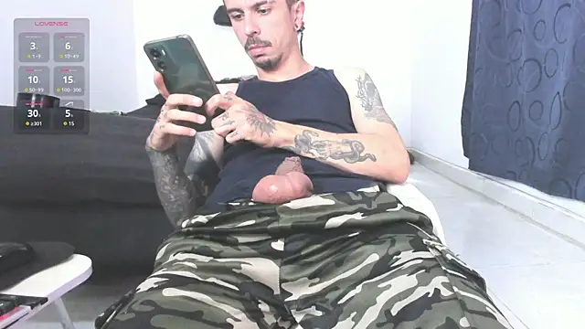 Aaron BigDickxxx online show from 22, 5, 2026