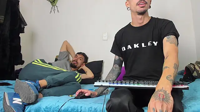 Aaron BigDickxxx online show from 3, 4, 2026